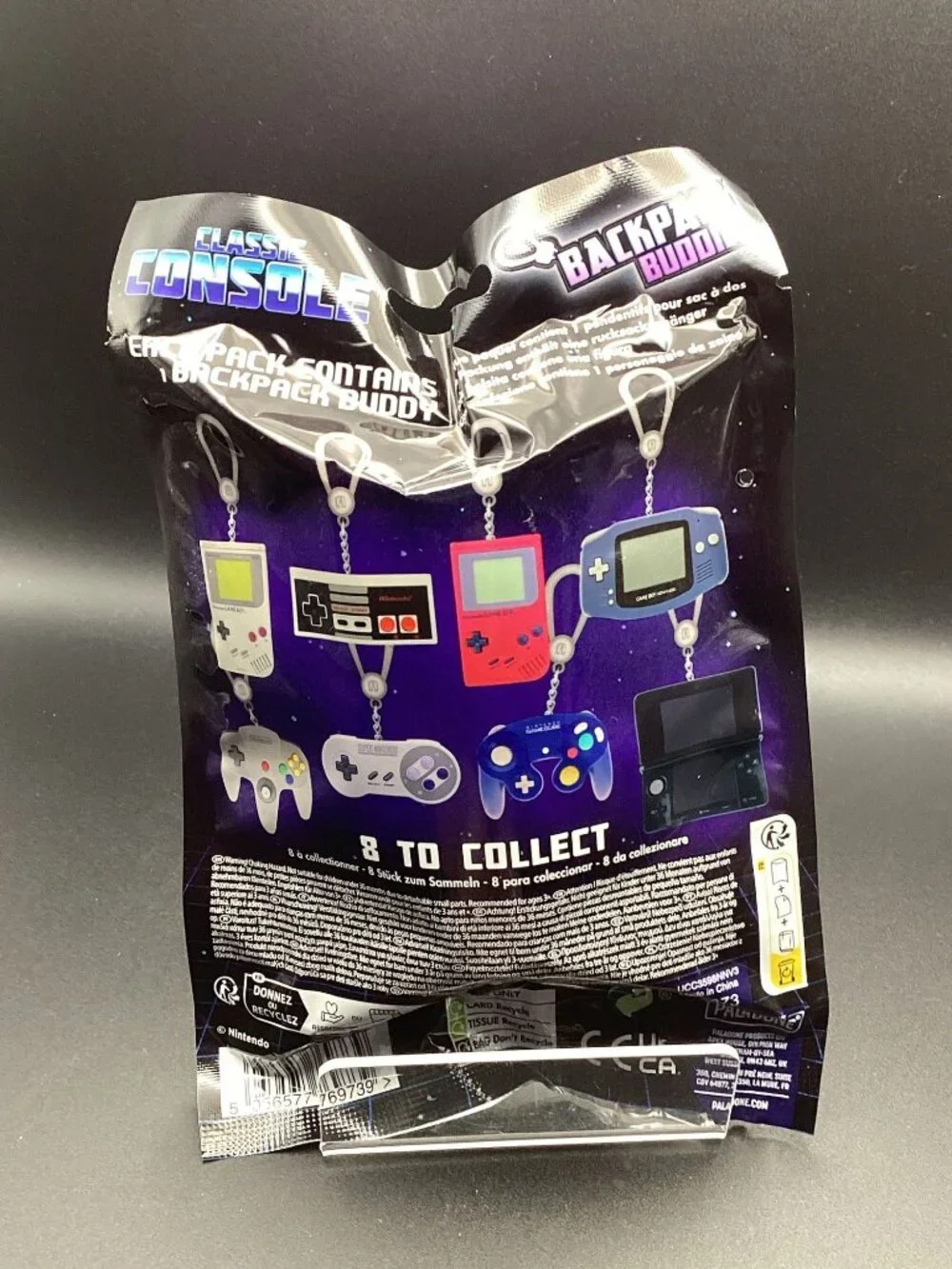 Nintendo Gaming Console Mystery Keychain Clip Backpack Hanger 8 Styles Brand New